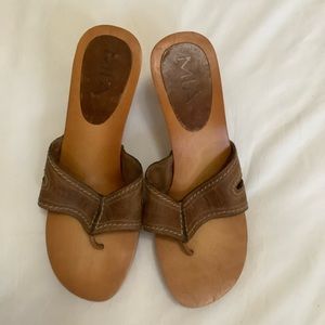 Mia leather and wooden sandal heels